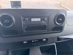 MERCEDES-BENZ eSprinter 312 DHL Regal KEP-Ausbau