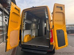 MERCEDES-BENZ eSprinter 312 DHL Regal KEP-Ausbau