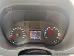 MERCEDES-BENZ eSprinter 312 DHL Regal KEP-Ausbau