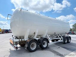  HMK Bilcon 30 t. 42 m3 Silo tank 6 Compartment