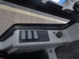 CATERPILLAR 301.7D SW + Schaufel