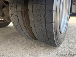 FUSO FUSO 7 C 18 GETRÄNKE-Pritsche 4,35 m LBW BÄR 1 T