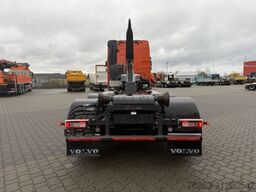 VOLVO FH 460 8x2 R / Retarder / Multilift