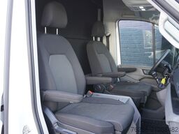 Volkswagen Crafter 2.0 TDI 140PK L3H3 EURO 6 - Airco - Nav...