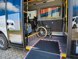 MERCEDES-BENZ 2 x Vorlauffahrzeug Bürgerbus Niederflur 9 Sitze