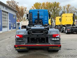 MAN TGS 26.400 6x6 BB Abrollkipper HIAB Optima 20S56