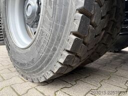 MAN TGS 26.400 6x6 BB Abrollkipper HIAB Optima 20S56