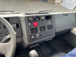 Iveco ML 75 Horsetruck 4 boxes