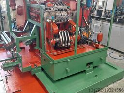 Macchina per la produzione di viti SACMA SP250