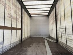 DAF LF 220 108 4x2 Blache