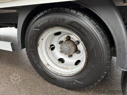 DAF LF 220 108 4x2 Blache