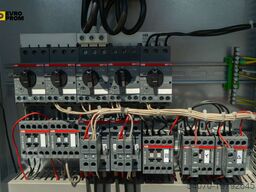 Used Aircooled chiller CIAT AQUACIAT2 LDC 240V 61 kW. 2011 yom