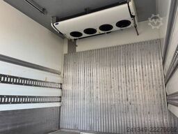 IVECO Eurocargo 120E28 Carrier 750