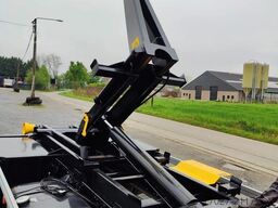 MAN TGL 12.250 City-Abroller Container + Palfinger ...