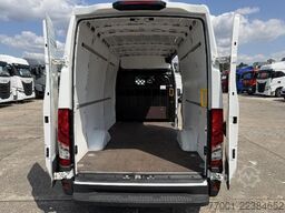 IVECO 35S16V Klima / DAB / PDC
