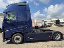 Volvo FH 460 GLOBETROTTER XL / DYNAMIC STEERING / I-P...