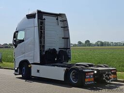 VOLVO FH 500 XL 2X TANK SKIRTS