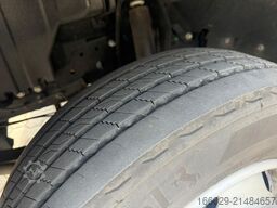 MITSUBISHI Fuso Canter 7C18 Maschinen Transporter 23.479 km