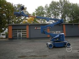 JLG JLG N40E  Gelenkteleskoparbeitsbühne 14 m