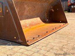 Caterpillar 908M - Quick Coupler / Automatic Greasing / For...