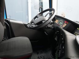 Volvo FH 480 LNG Globetrotter tractor unit