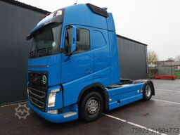 Volvo FH 480 LNG Globetrotter tractor unit