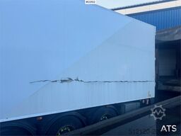 HFR box semi-trailer with refrigeration/freezer unit