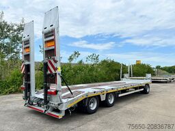 Möslein T 3-9,20 F 3 Achs Tieflader mit gerader Ladefläche 9 m, Neufahrzeug