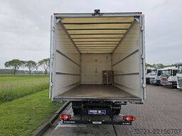FUSO CANTER 7C18 AMT 3 SEATS AIRCO