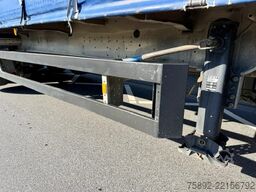 Schmitz Cargobull Edscha /2x Liftachse / 3x Achsen
