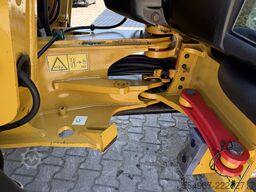 Caterpillar 906M Radlader 55 kW 5600 kg