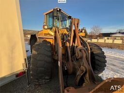 Volvo L110F wheel loader with bucket