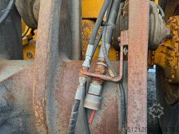 Volvo L110F wheel loader with bucket