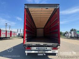 Schmitz Cargobull Curtainsider Mega