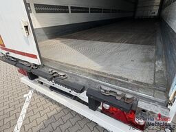 Schmitz Cargobull SCHMITZ SCB*3B LIFT AXLE BOX TRAILER