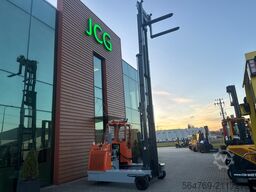 Hubtex DQ45/Only 3309 h/ Reach forks