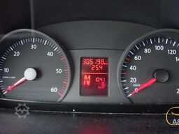 VOLKSWAGEN Crafter 2.5 TDI 23-Sitze