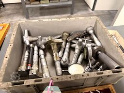 Three-Point Internal Micrometer