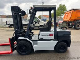 KOMATSU FG 30 DT 11 Seitenschieber Zinkenverstellung