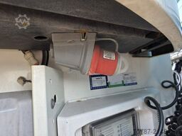 SCHMITZ CARGOBULL Tiefkühler, Doppelstock, Diesel/ Strom