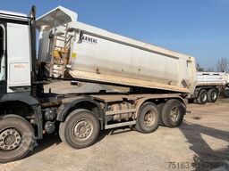 MERCEDES-BENZ Arocs 3242 8x4 4 Achs Muldenkipper Carnehldeutsc