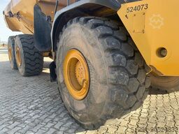 Bell B40D with Tailgate