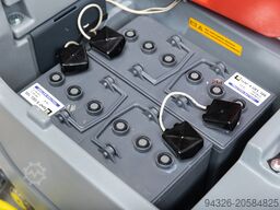 Hako Hakomatic B45 TB430 - NEW BATTERIES