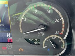 Mercedes-Benz Tourismo 16 RHD