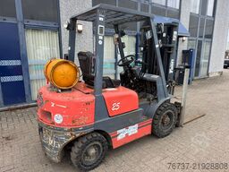 Tailift FG25 **LOW WORKING HOURES-450CM HIGH-SIDESHIFT**