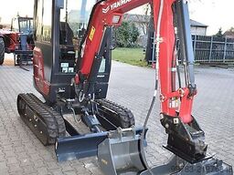 Yanmar SV22 mit Löffelpaket