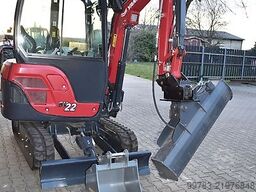 Yanmar SV22 mit Löffelpaket