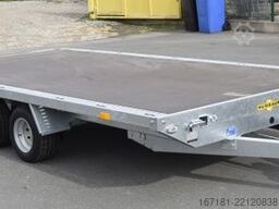 HUMBAUR Universal 3000 - Holzboden und Rampen