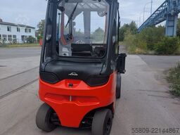 Linde E 45-600 // 2555 Std. // 3. & 4. Ventil // Seitens