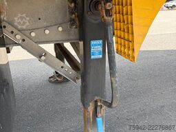 SCHMITZ CARGOBULL SCB/S3T BORDWANDSIDER EDSCHA LIFT